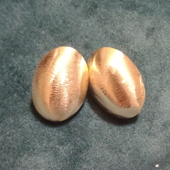 14 k Yellow Gold Plated Circle Earrings - Picture 2 of 3